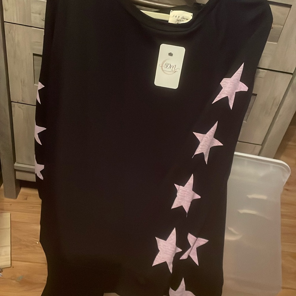 143 story size medium from sweet daisy maries boutique pajama
